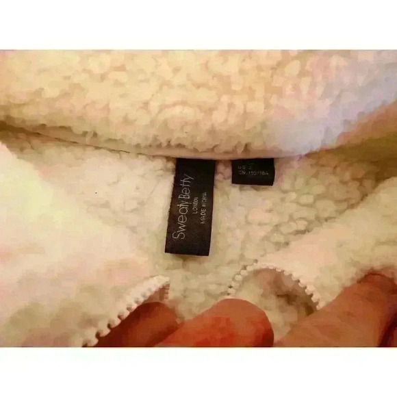 Sweaty Betty white Canyon Fleece Sold Out Size S Msrp$204 cozy, warm, teddy - Picture 5 of 6